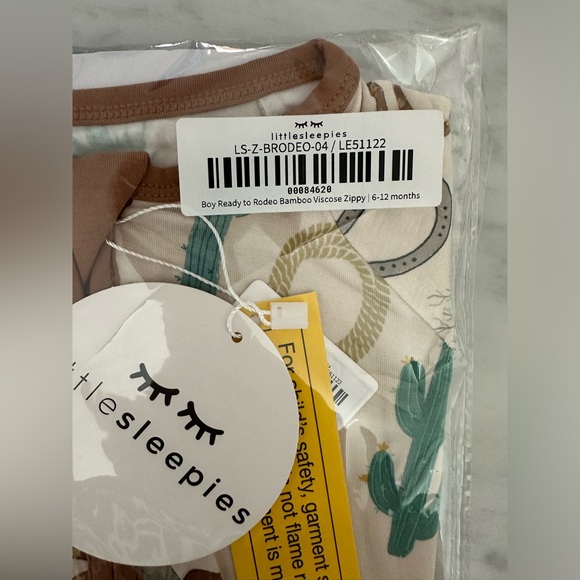 *SOLD* Little Sleepies BNWT NIB Ready to Rodeo Zippy in Caramel - 6-12 Months - Picture 3 of 6